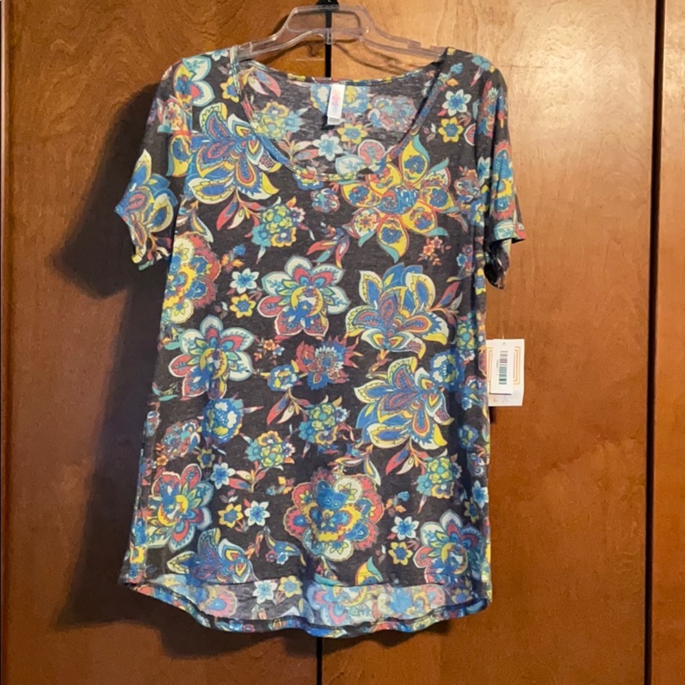 NWT LuLaRoe Classic T size large